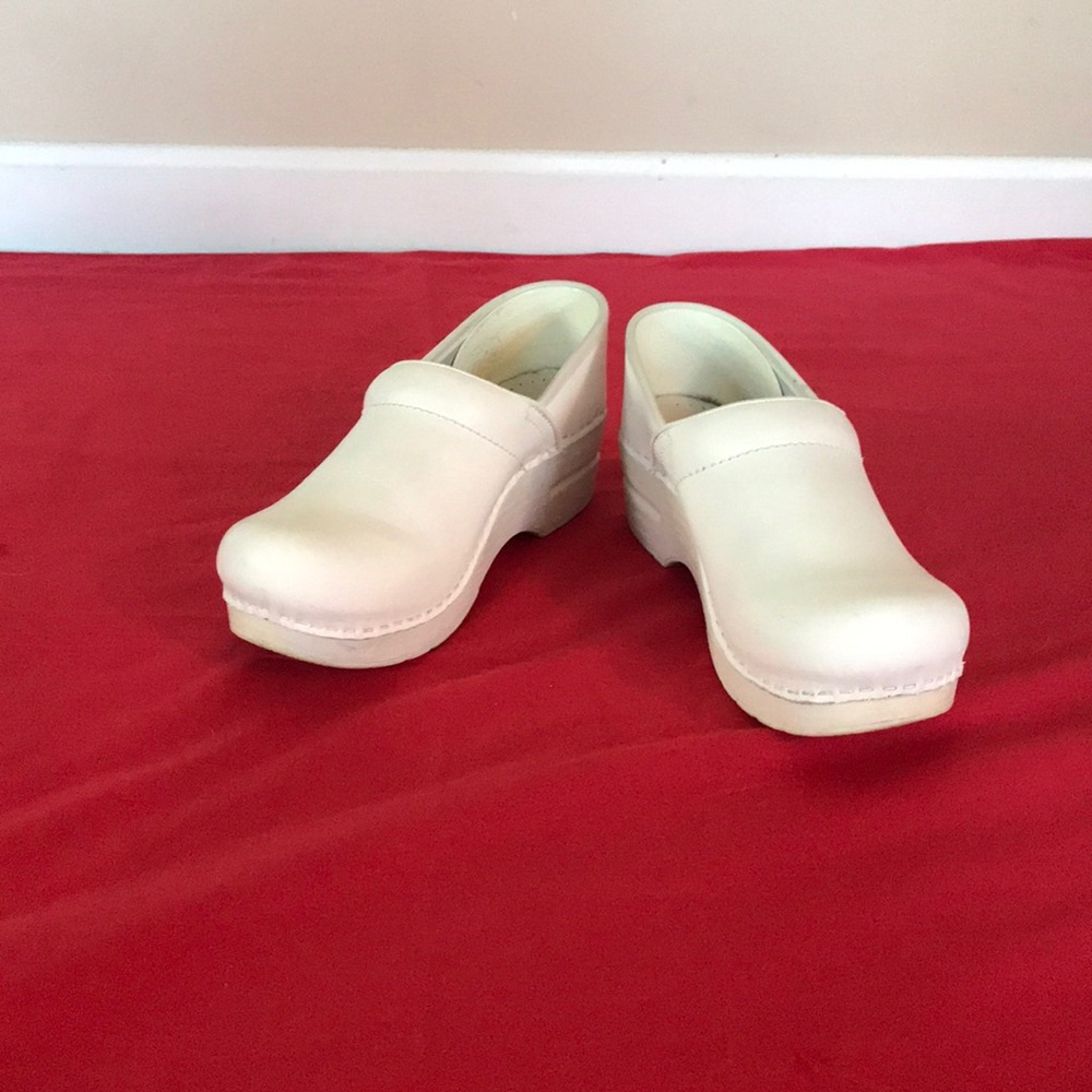 Dansko White Nursing Shoes